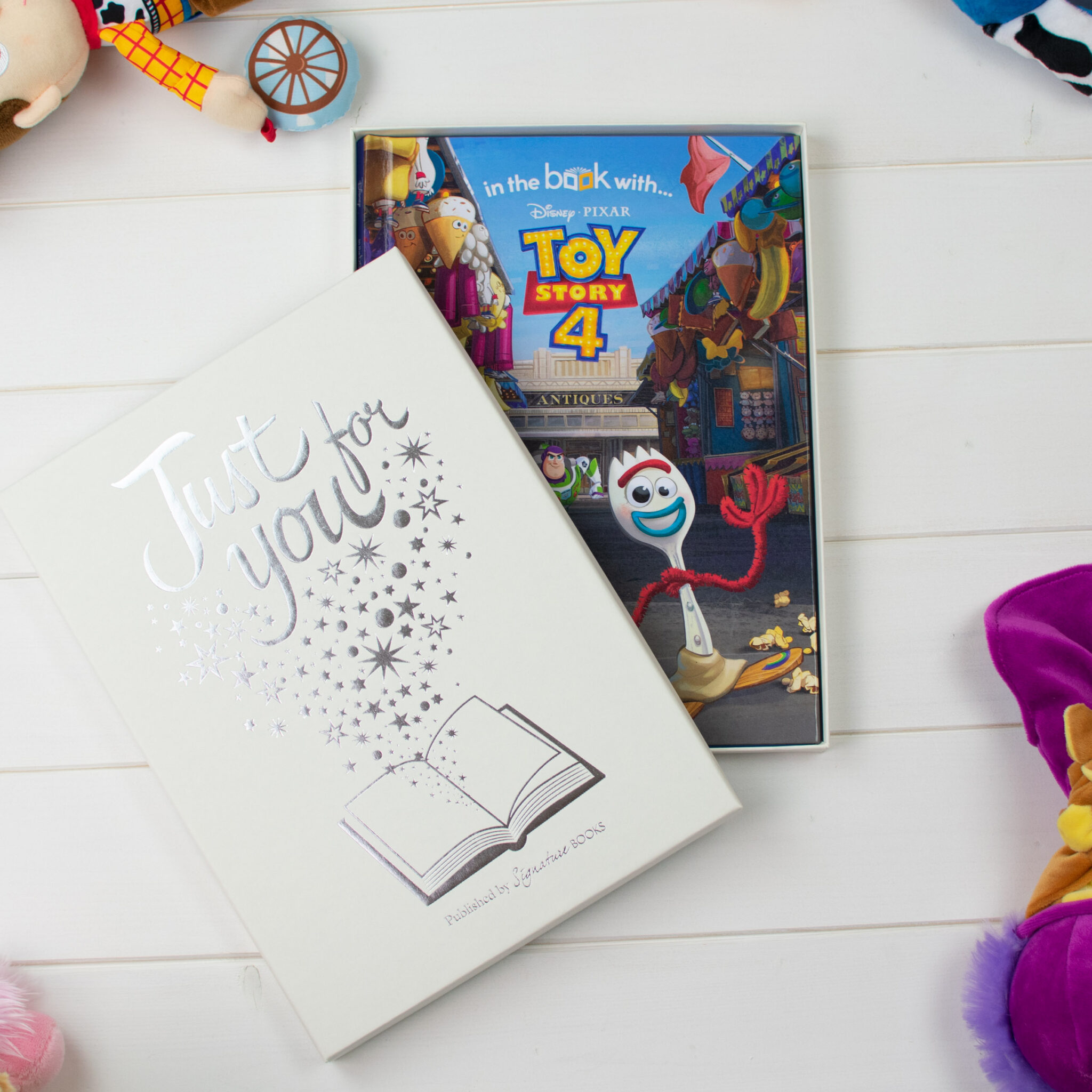 Toy-Story-4-gift-box-1.jpg